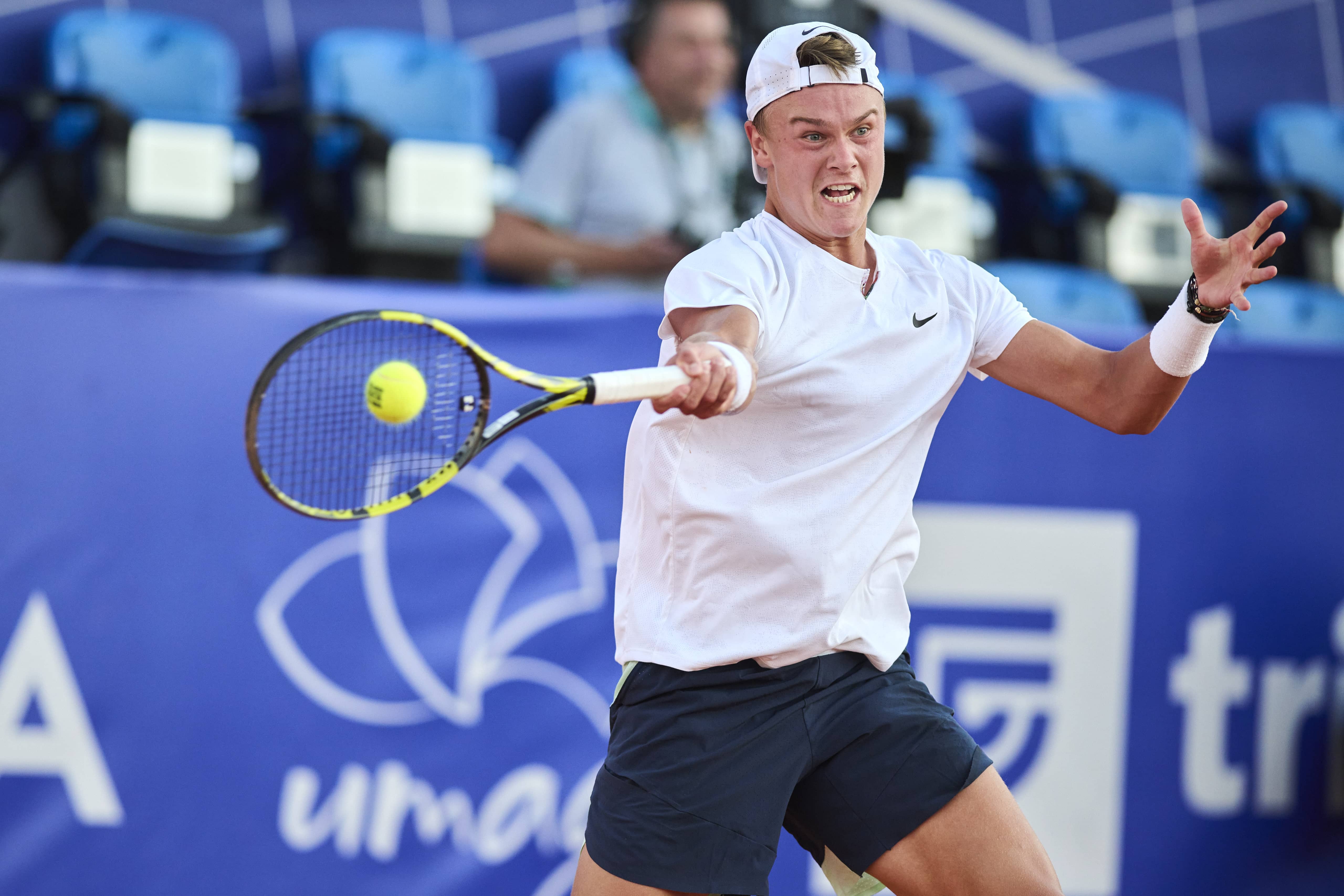 Tokyo Take-Off! Shapovalov Serves Past Johnson