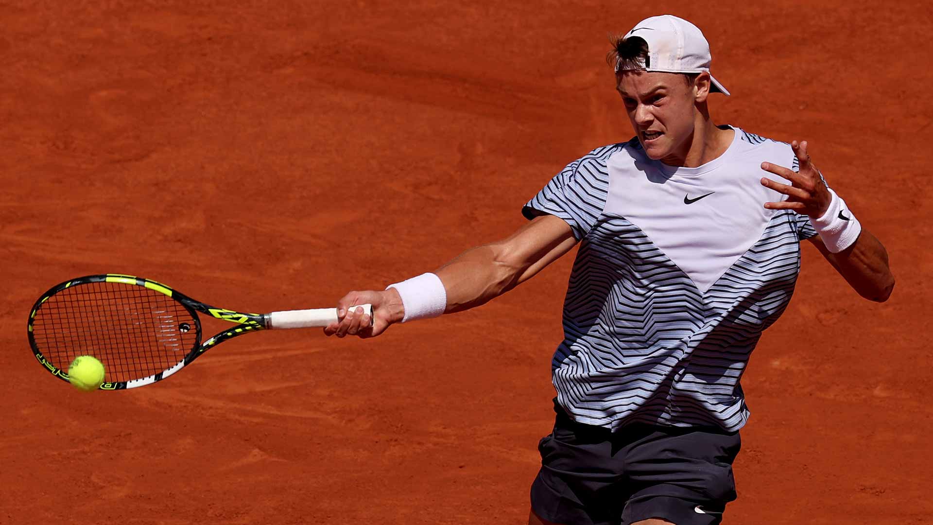 Tokyo Take-Off! Shapovalov Serves Past Johnson
