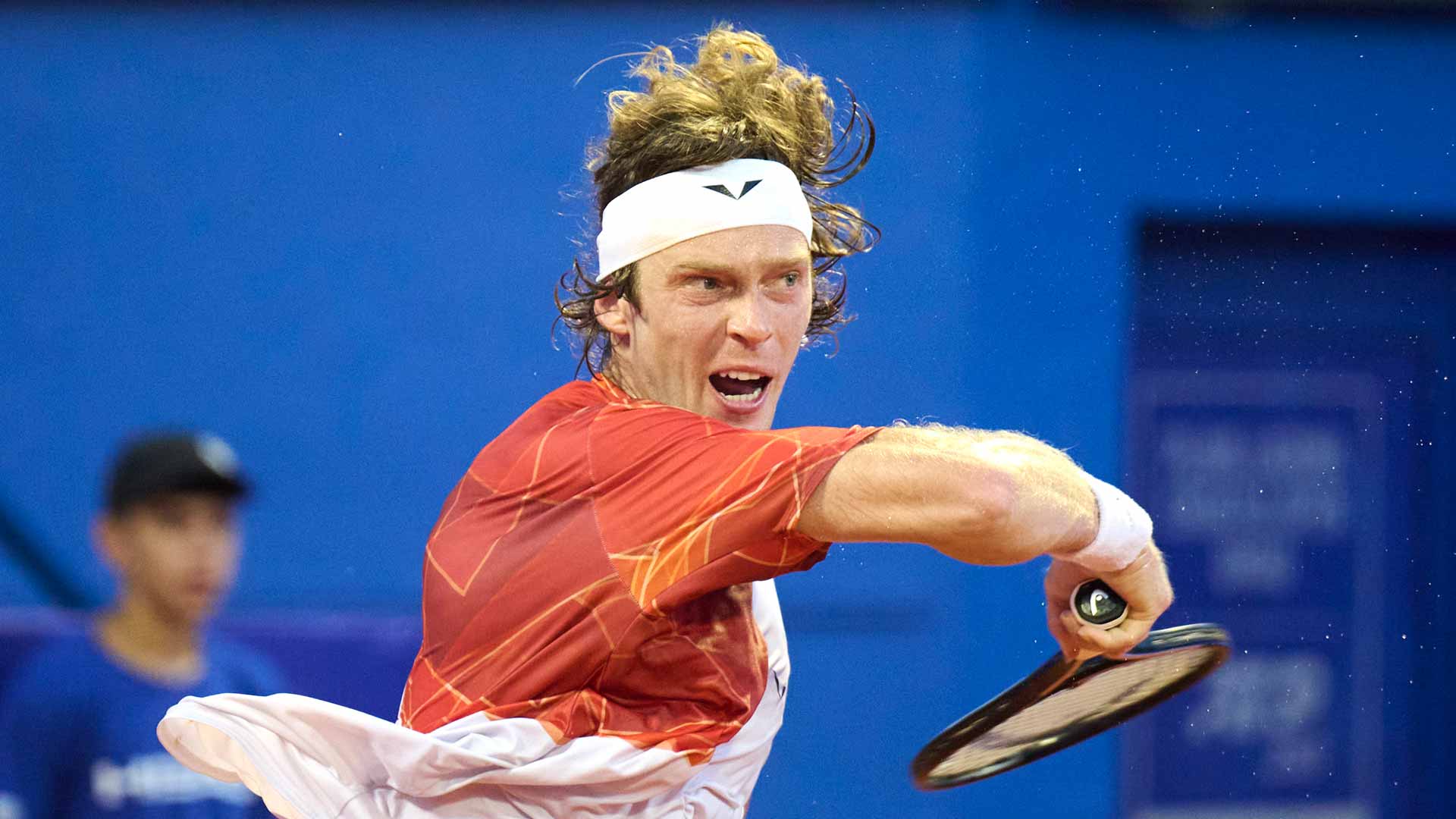 Tokyo Take-Off! Shapovalov Serves Past Johnson