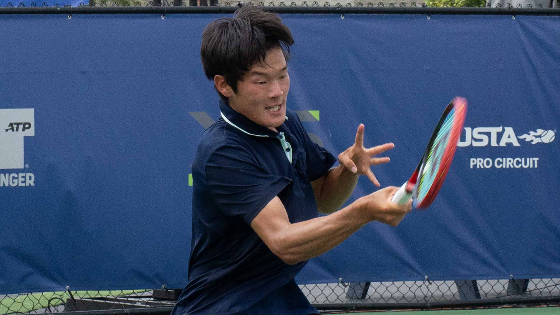 Michael Zheng in action at the Chicago Challenger.