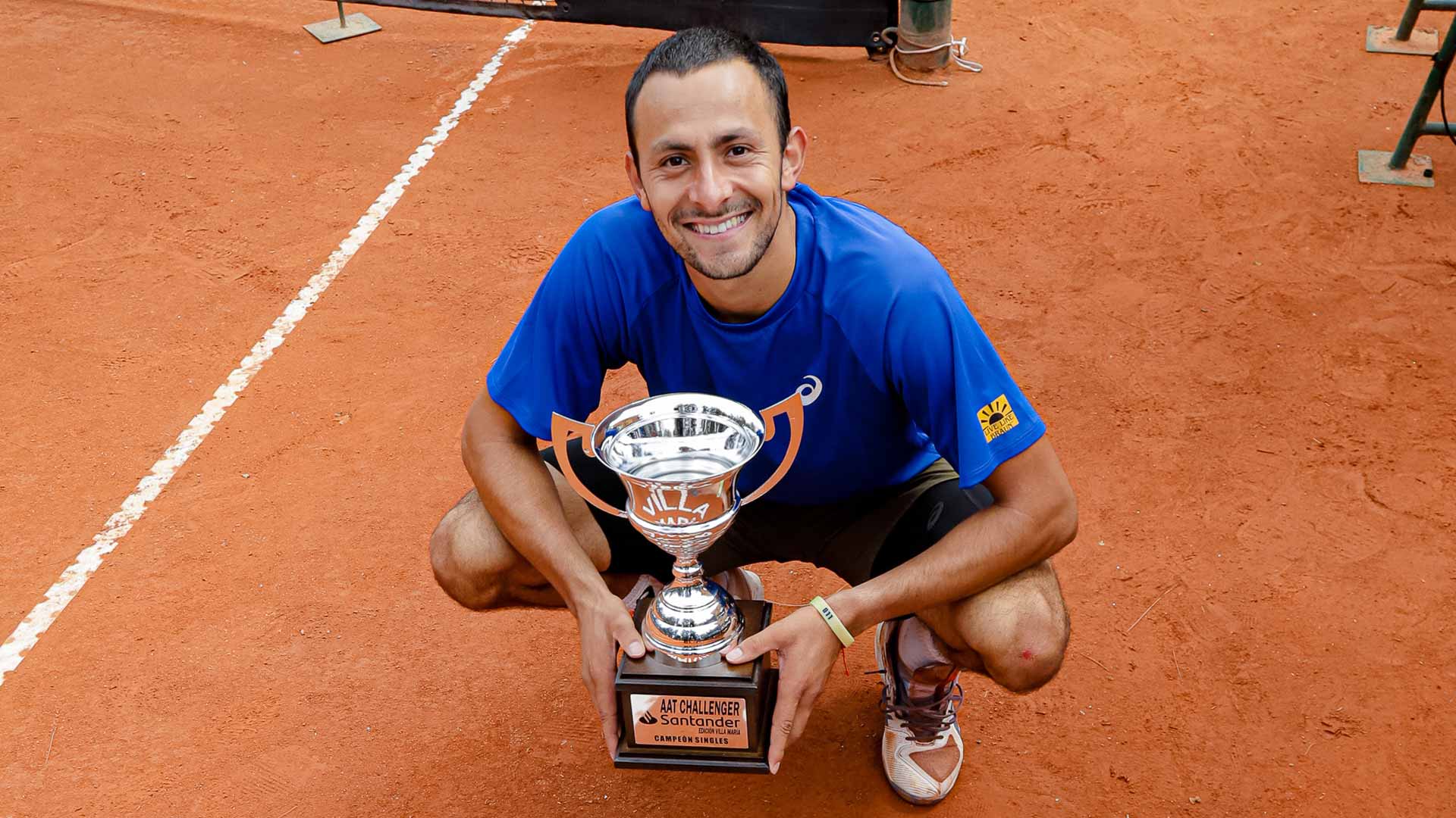 Emilio Nava is crowned champion at the Villa Maria Challenger in Argentina.