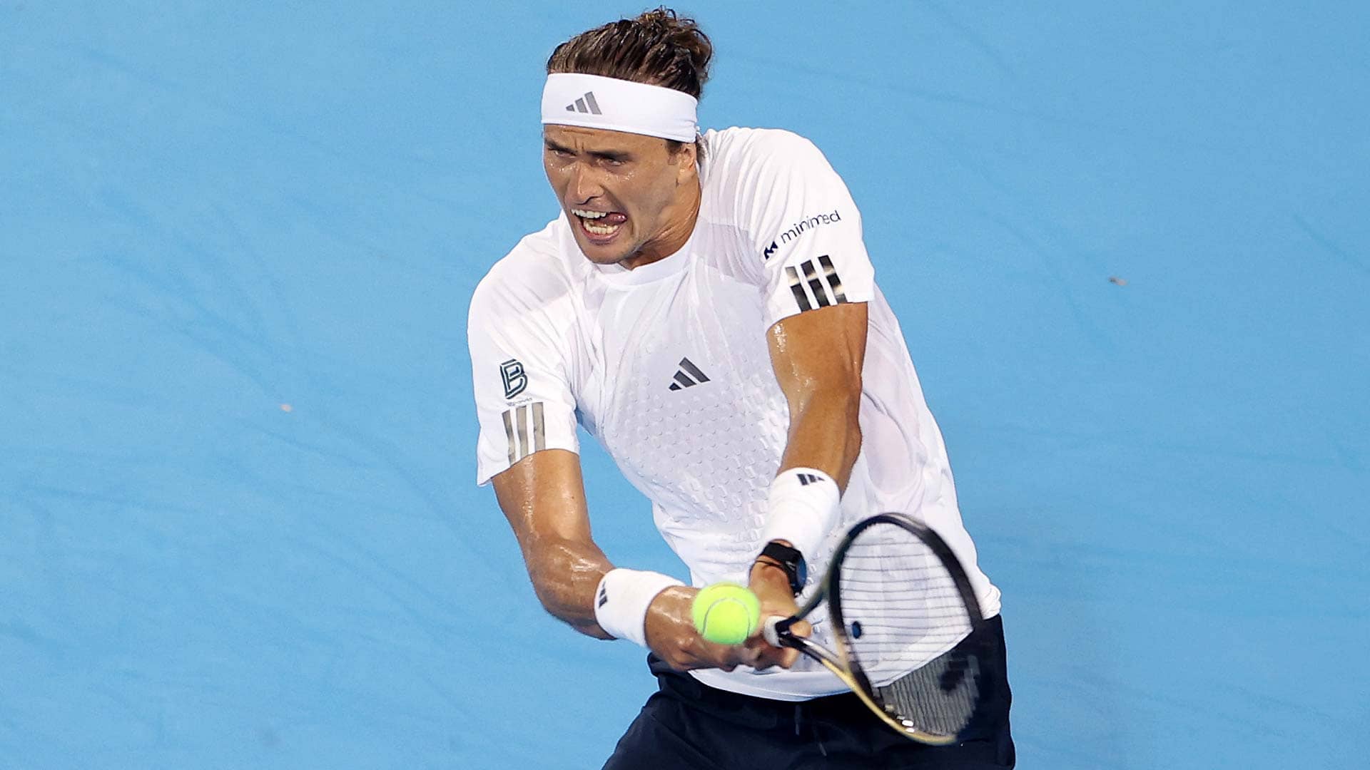 Alexander Zverev is into the fourth round in Cincinnati.